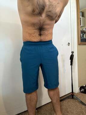 Lululemon T.H.E. Linerless Short 9" in Indochine Blue